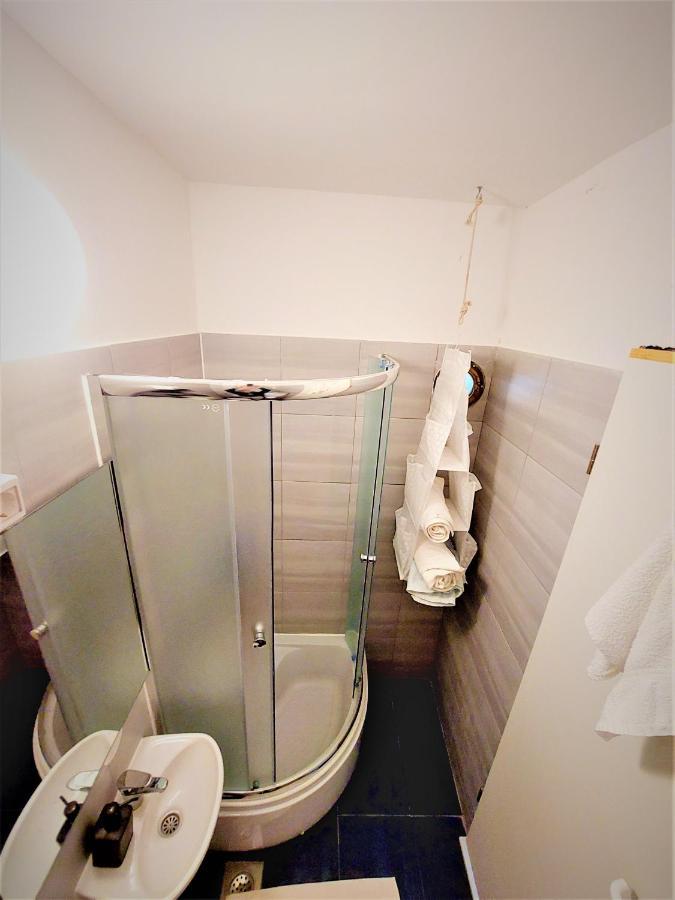Studio Apartment Murter Center Eksteriør billede